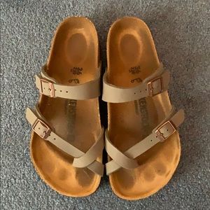 Mayari Birkenstock’s